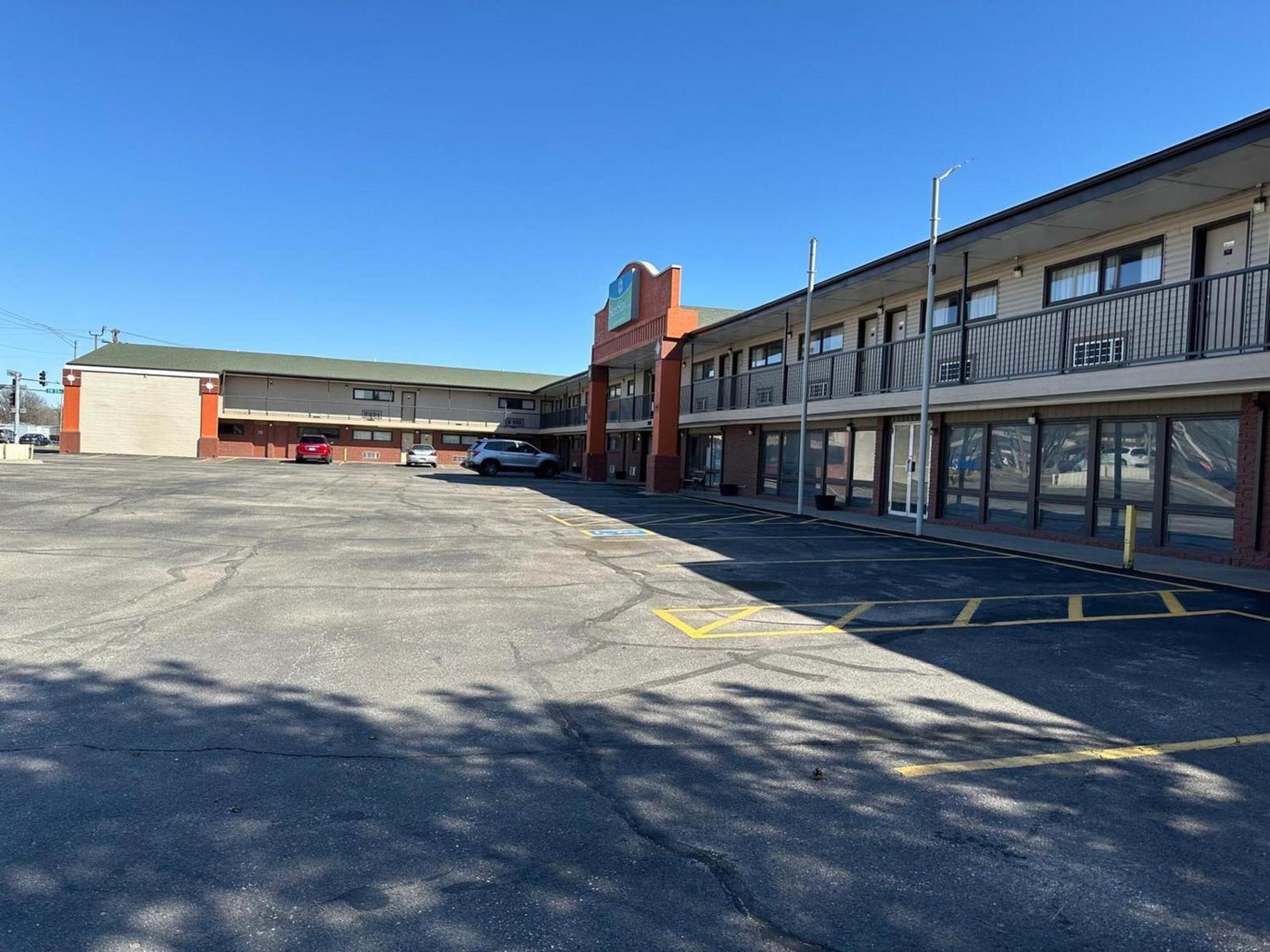 Stay Inn By Oyo Near I 80 Lincoln West Exterior foto